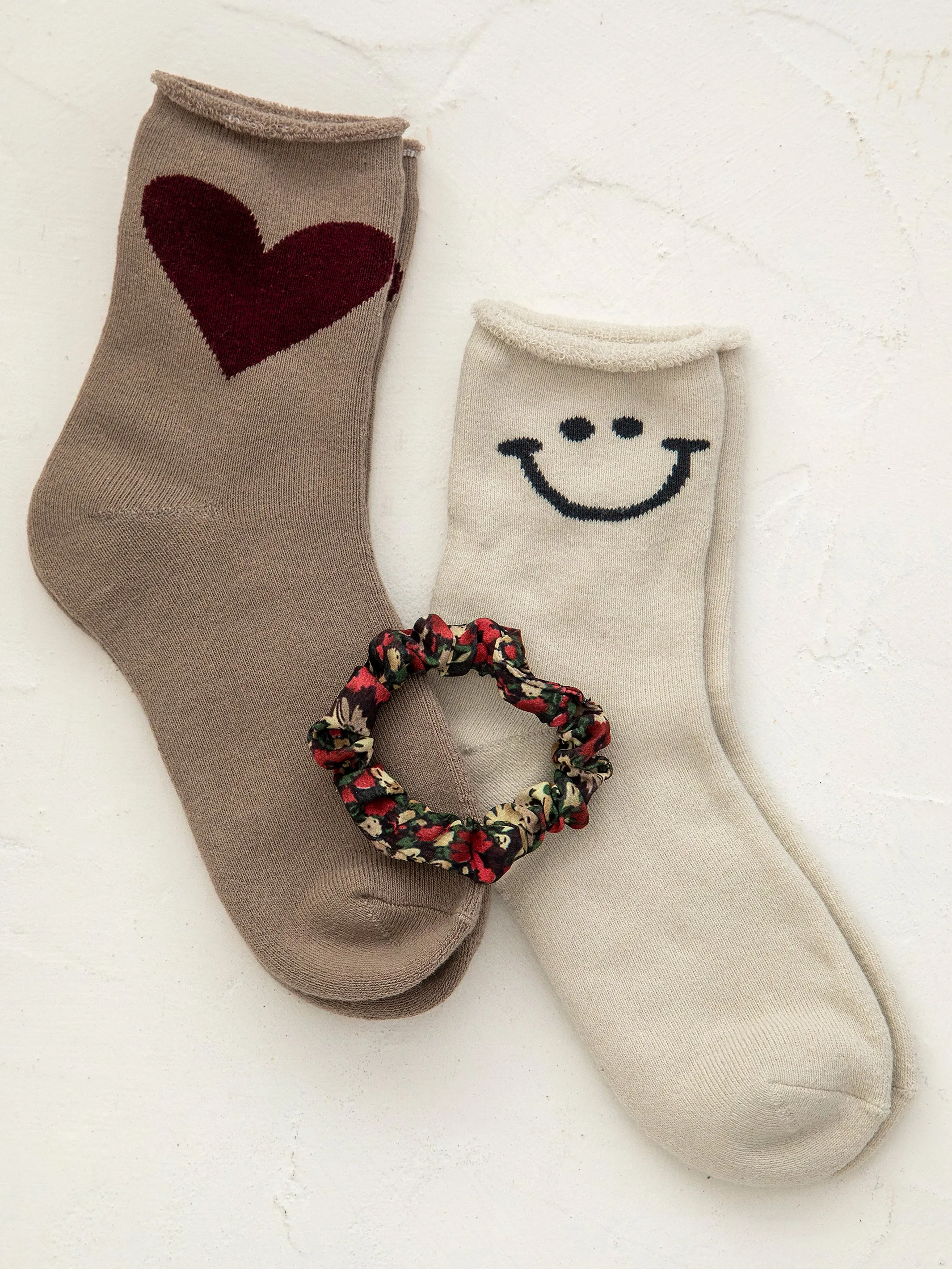 Icon Roll Top Socks, Set of 2 - Heart Smile