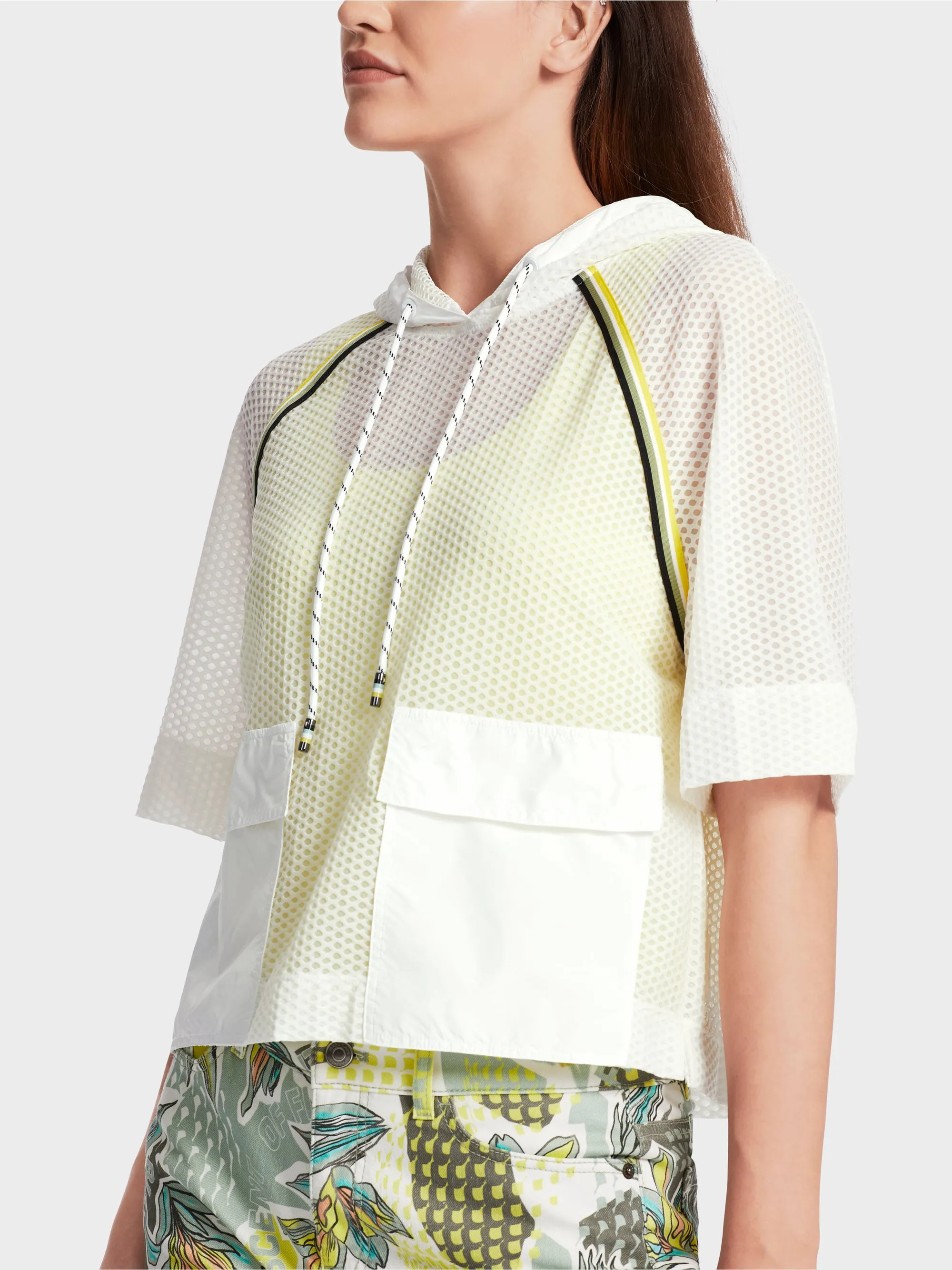 Leisure Top - White/Yellow/Black